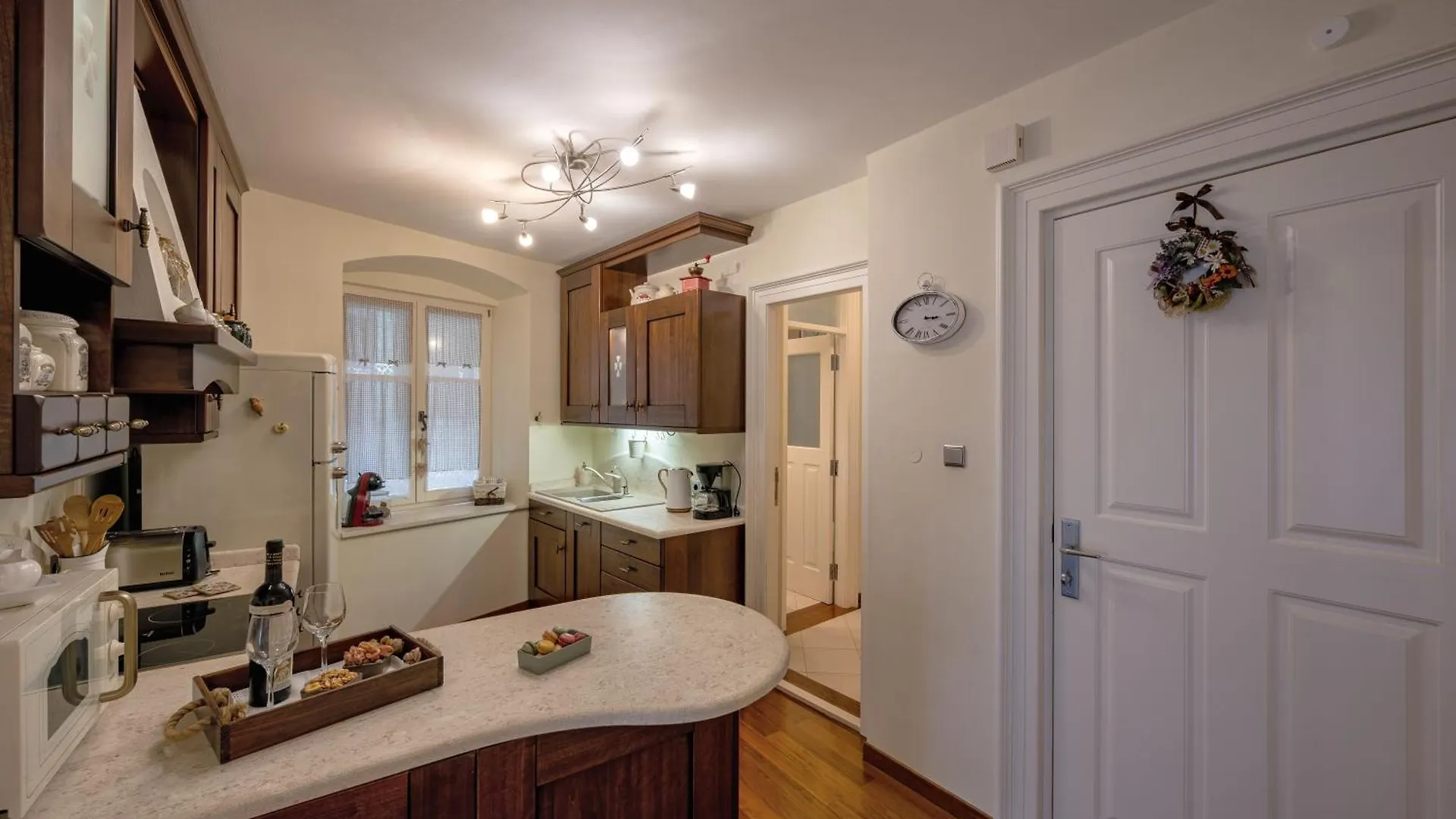 Stone Pearl Heritage Luxury Suite Split 0*,
