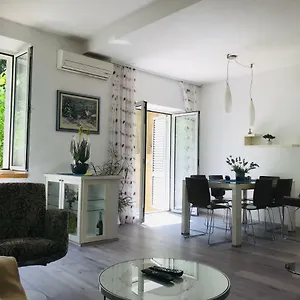 Blue Harmony Apartment